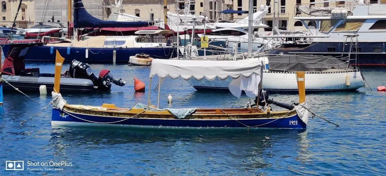 Dghajsa Guest House Senglea Malta