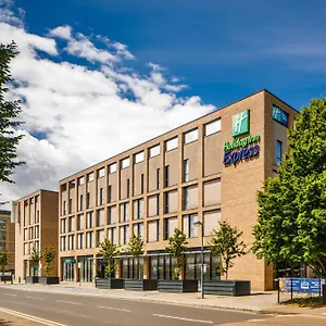 https://holiday-inn-express-london-excel.cambridgehotelsuk.com